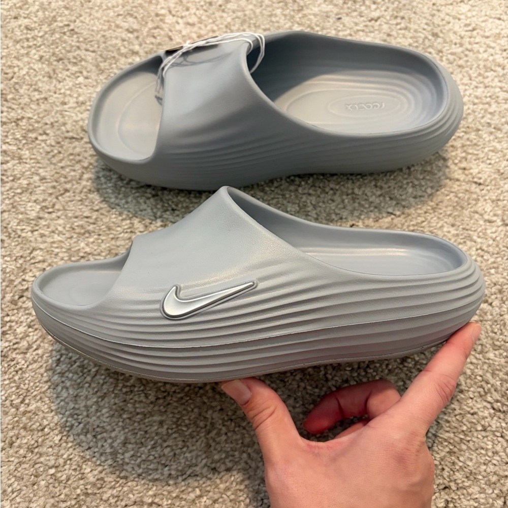Nike ReactX Rejuven8 Slide in Wolf Grey - Picture 4 of 4